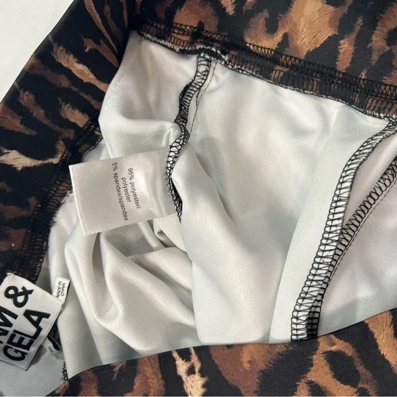 Pam & Gela Animal Print Leggings - Picture 3 of 10